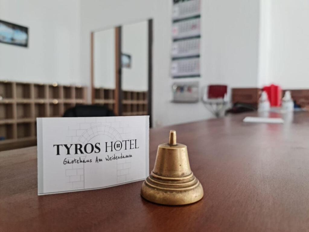 Tyros Und Am Weidendamm 3*