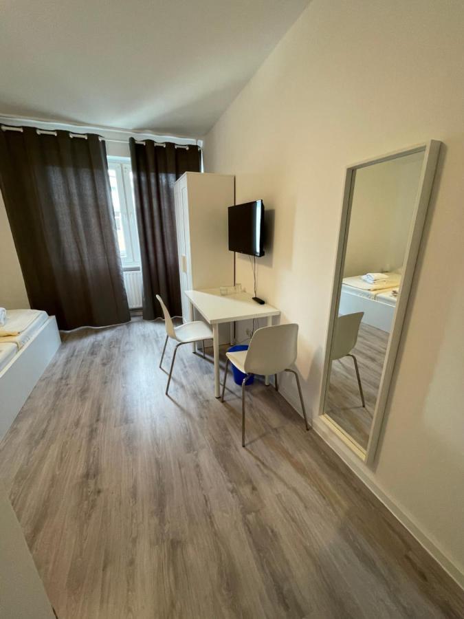Hotel Tyros Und Am Weidendamm Hannover