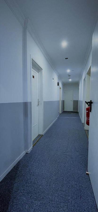 Tyros Und Am Weidendamm Hotel